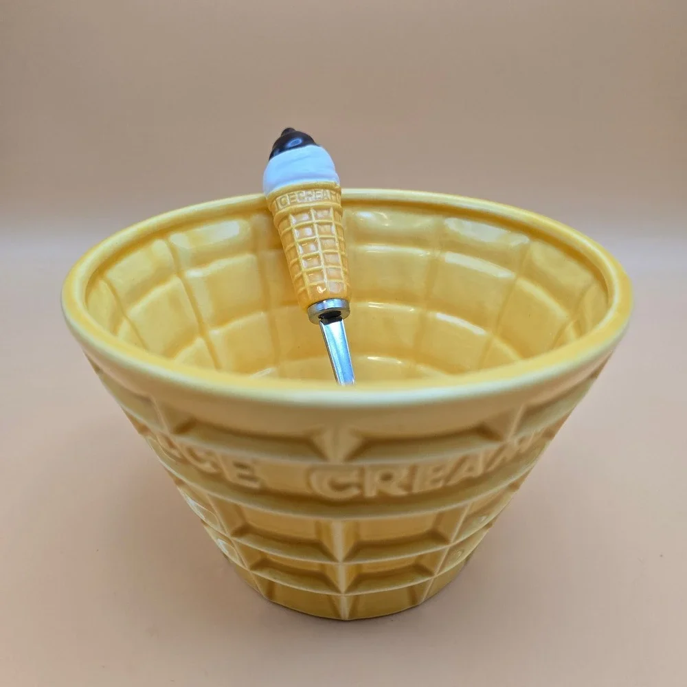 Vintage 1986 FTD Waffle Cone Ice Cream Bowl and Spoon Set Made in Japan Yellow